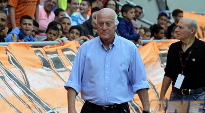 דרור קשטן. ביקורת על שחקניו (יניב גונן)