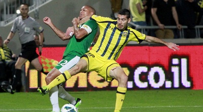 טיבי חונק את אנדלובו (יוסי ציפקיס)