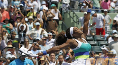 סרינה וויליאמס חוגגת זכייה במיאמי (רויטרס)