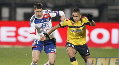 מקסים גונאלו נאבק בריאד בודבוז (רויטרס)