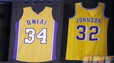 הגופייה של שאקיל בתקרת האולם (רויטרס)