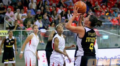 אפשטיין זורקת לסל. הטובה ברמלה (משה חרמון)