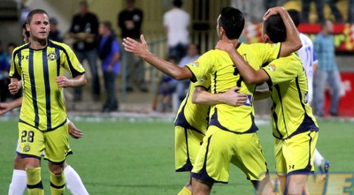 ערן זהבי חוגג (יניב גונן)