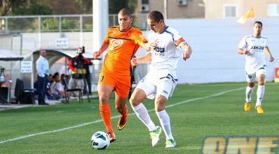 גיל יצחק מול יניב לביא (שי לוי) גיל יצחק מול יניב לביא (שי לוי)