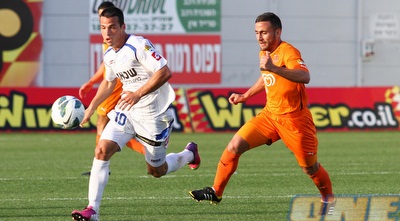 רפי דהן רודף אחרי הוגו לופס (שי לוי) רפי דהן רודף אחרי הוגו לופס (שי לוי)