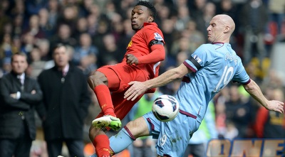 ג´יימס קולינס מעיף את דניאל סטארידג´ (רויטרס)