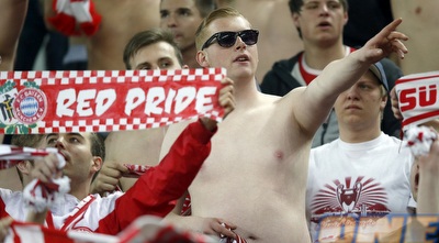 הופה גנגאם סטייל, בגרמנית (רויטרס)