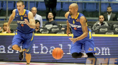 דווין סמית´ מוציא התקפה (משה חרמון)