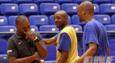 שארפ, היקמן וסמית´ (חגי ניזרי)