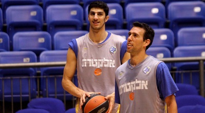 ליאור אליהו ומורן רוט (חגי ניזרי) ליאור אליהו ומורן רוט (חגי ניזרי)