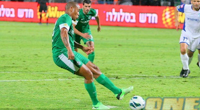 דינו אנדלובו משחח את הבעיטה (משה חרמון)