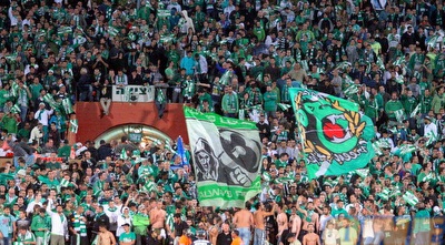 אוהדי חיפה במפגן עוצמה (משה חרמון)