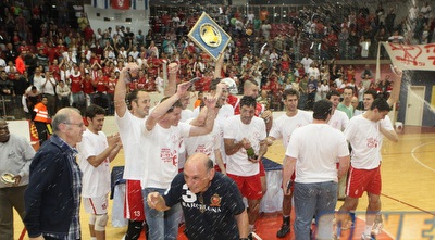 שחקני מטה אשר חוגגים (עמית מצפה) שחקני מטה אשר חוגגים (עמית מצפה)