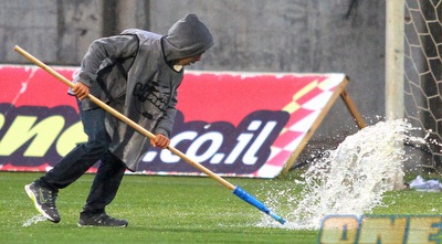 ניסיונות ניקוז, שנת 2013 (שי לוי)