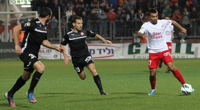 חאמד גנאים מול עומר בוקסנבוים וליאור ראובן (עמית מצפה)