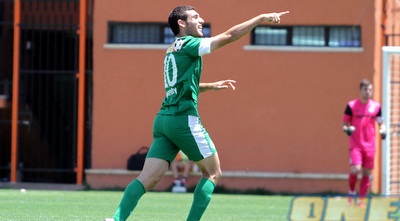 ריאן חוגג (יניב גונן)