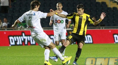 ריקן מול פיניירו (יוסי ציפקיס)