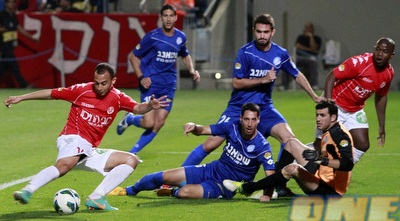 עומר דמארי כובש (יוסי ציפקיס)