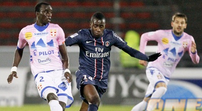 בלייס מאטווידי מנסה להתחמק ממוחמד ראביו (רויטרס)