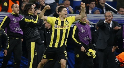 רוברט לבנדובסקי חוגג (רויטרס)