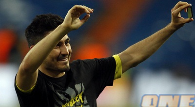 גונדוגאן חוגג. קלופ זיהה ושידרג (רויטרס)