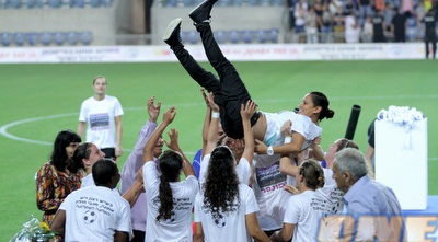 שחקניות חולון חוגגות (יניב גונן)