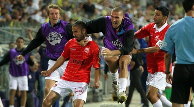 קופצים על דובב גבאי (יוסי ציפקיס)