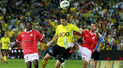 והבה מנסה לעצור את צ´ראן (יוסי ציפקיס)