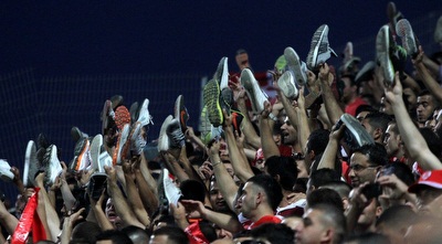 אוהדי סכנים עם נעליים (חגי ניזרי)