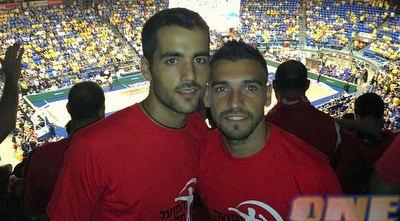 רוצ´לה וקוסטה בדרבי הכדורסל