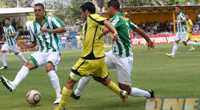 שגיא דרור נבלם על ידי חבשי (חגי ניזרי)