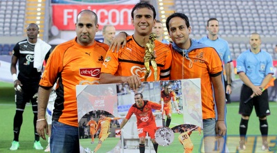 פדרו גלבאן ואוהדים במהלך טקס הפרידה (יניב גונן)