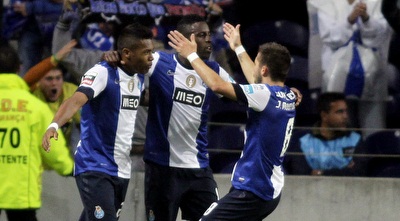 שחקני פורטו חוגגים (רויטרס) שחקני פורטו חוגגים (רויטרס)