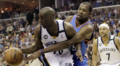 דוראנט מנסה לחטוף (רויטרס)