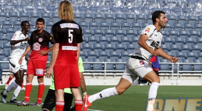 לואי טאהה חוגג (יניב גונן)