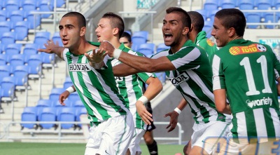 חוגי חוגג עם החברים (יניב גונן) חוגי חוגג עם החברים (יניב גונן)