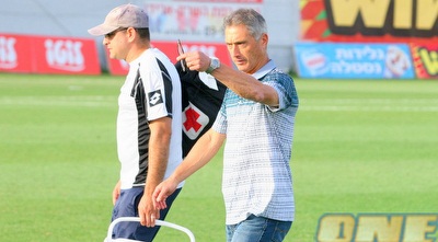 בני טבק. לא ברור אם ימשיך (משה חרמון)