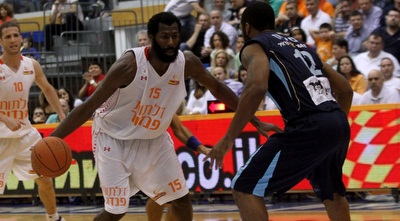 טילמן שומר על רייט (חגי ניזרי) טילמן שומר על רייט (חגי ניזרי)