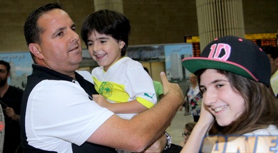 בן שמעון עם המשפחה (יניב גונן)