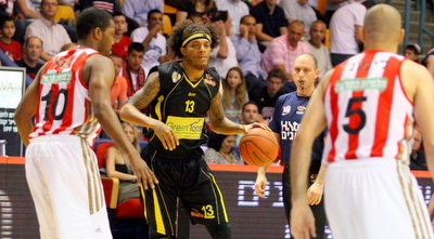 וושינגטון מול סטיל. מחצית פושרת של השניים (משה חרמון)