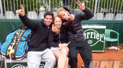 גלושקו בתמונת ניצחון עם קלינג ולוי (מערכת ONE)