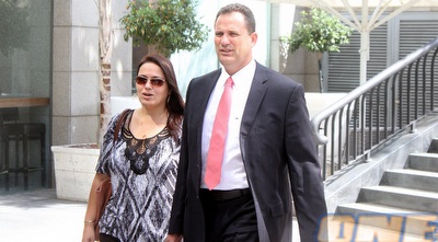 עו&qout;ד ישראל שלו, עורך הדין של ארקדי גאידמק (חגי ניזרי)