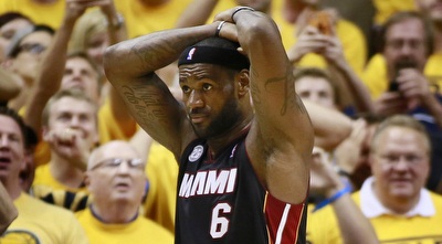 לברון תופס את הראש (רויטרס)