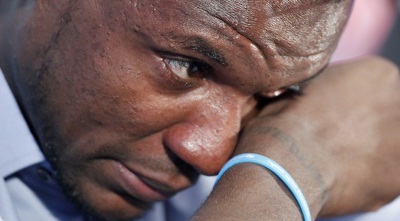 אבידל בוכה (רויטרס)