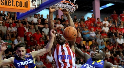 סמואלס מטביע. ישאר בבירה? (יניב גונן)