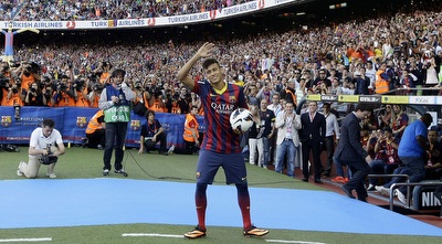 ניימאר מוצג (רויטרס) ניימאר מוצג (רויטרס)