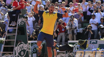 טסונגה עף באוויר אחרי הניצחון (רויטרס)