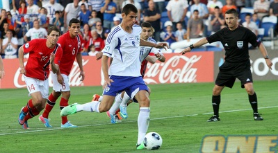 ביטון בועט את הפנדל. לא עשה יותר מזה (חגי ניזרי) ביטון בועט את הפנדל. לא עשה יותר מזה (חגי ניזרי)