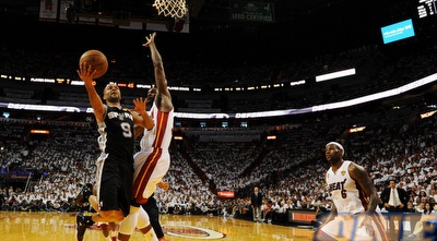 פארקר: &qout;חשבתי שאיבדתי את הכדור&qout; (רויטרס) פארקר: &qout;חשבתי שאיבדתי את הכדור&qout; (רויטרס)