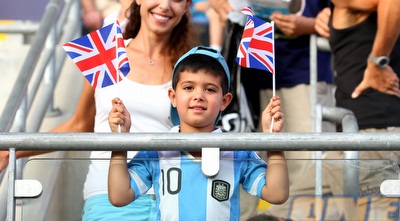 מסי ובריטניה ביחד (שי לוי)